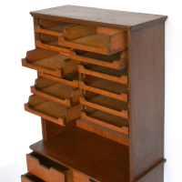 Haberdashery kast 18 laden